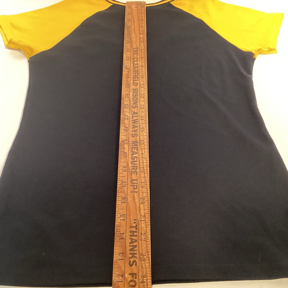 Majestic Pittsburgh Pirates Women’s Black And Gold Baseball Jersey size medium - Picture 10 of 10
